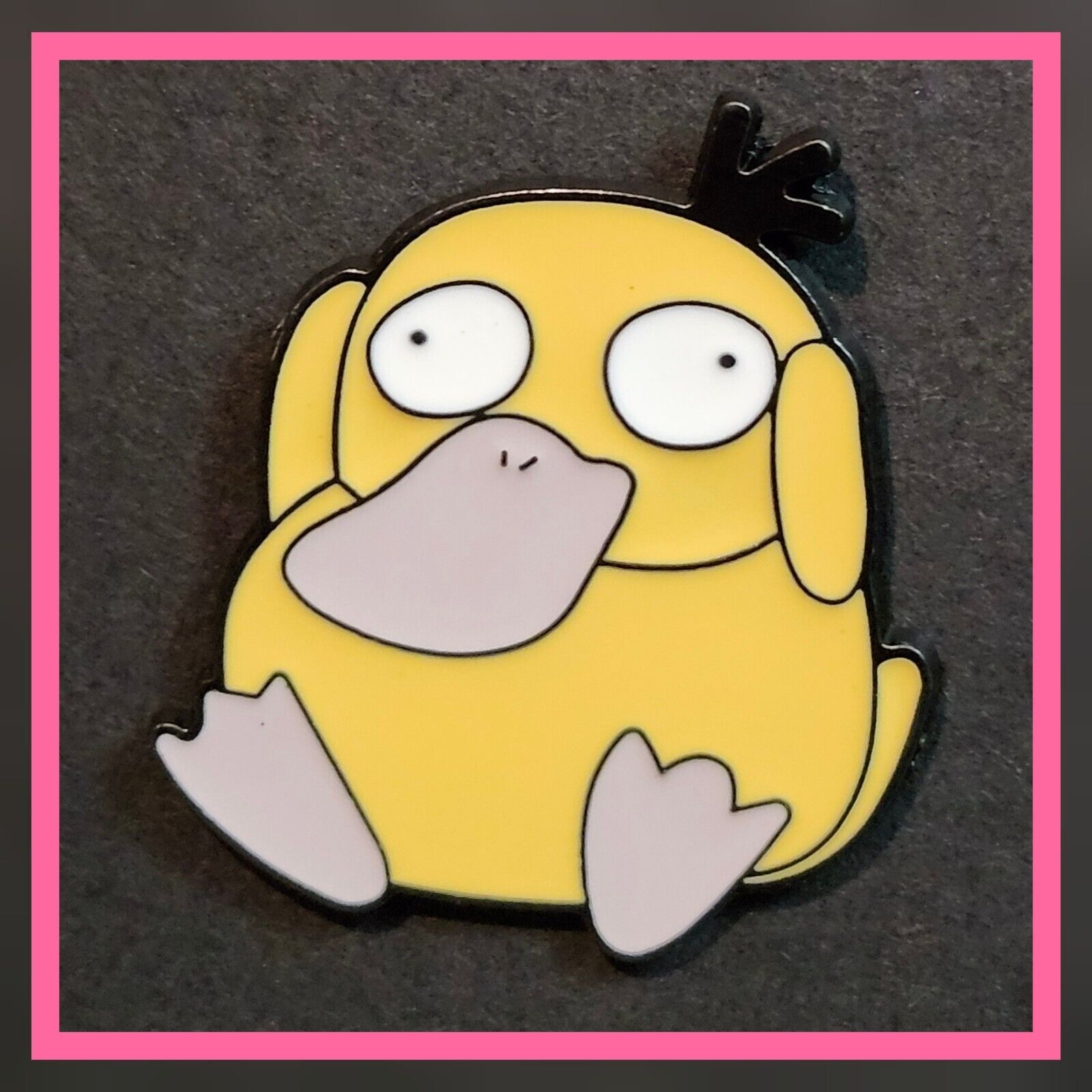Pokemon Derpy Psyduck 1 Enamel Pin 5$